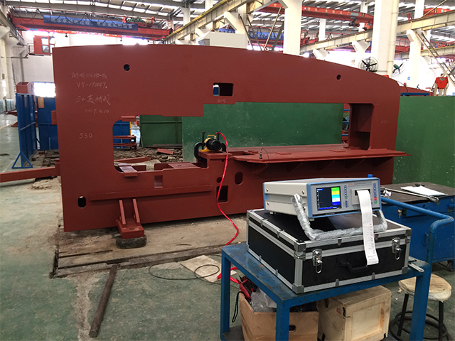 交流振動時(shí)效消除大型剪板機(jī)床身應(yīng)力