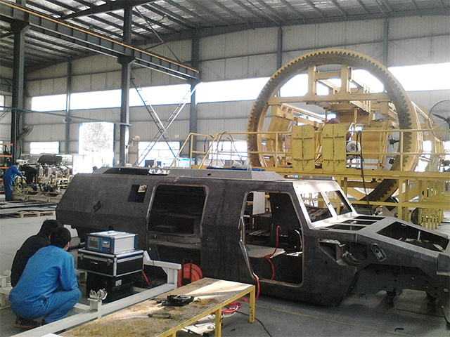 定量式振動時(shí)效消除裝甲車焊接應(yīng)力